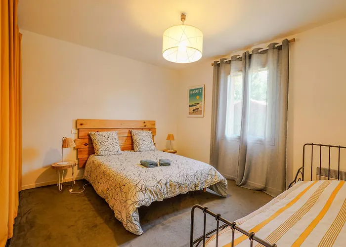 L'eyre De -proche Arjuzanx - Jeux - Terrasse - Plancha - *